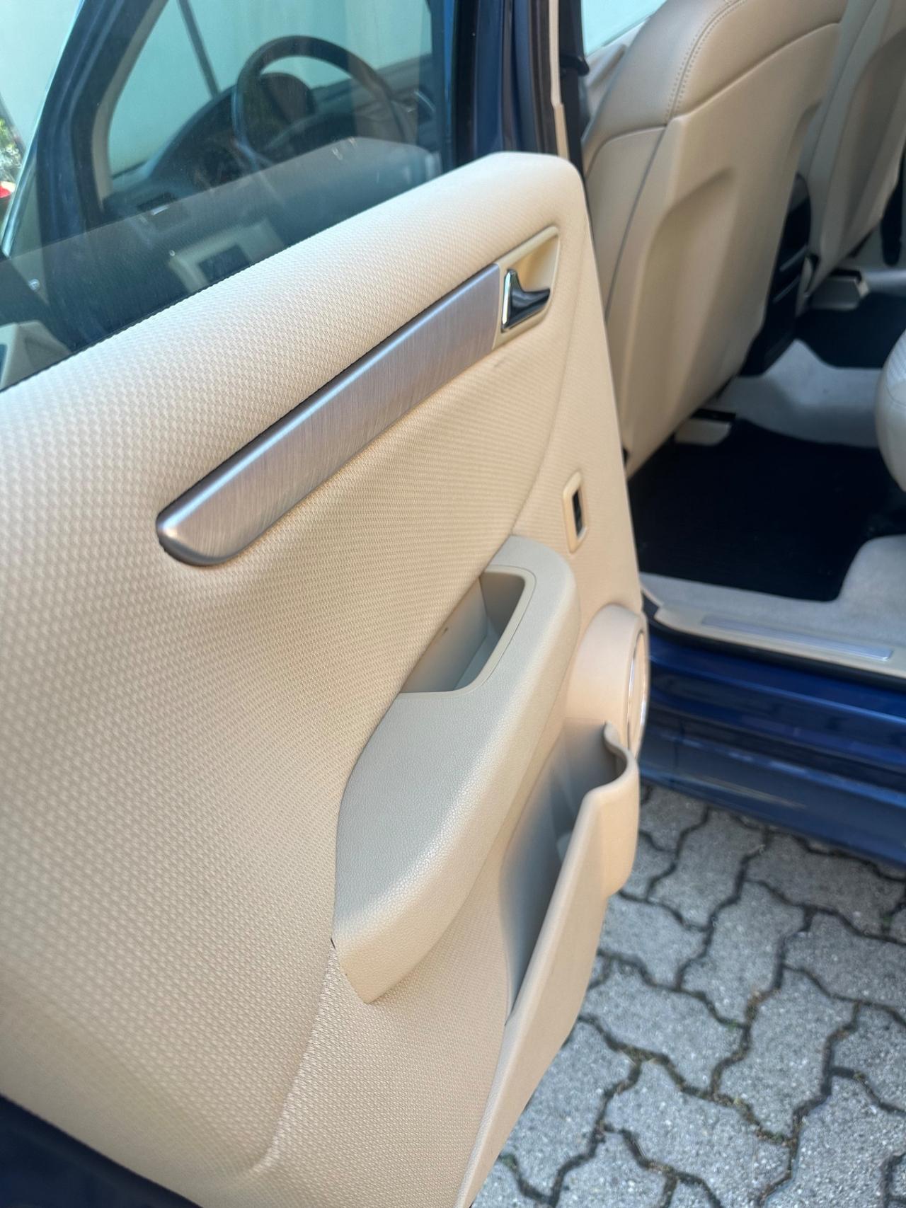 Mercedes-benz B 180 NGT BlueEFFICIENCY Premium