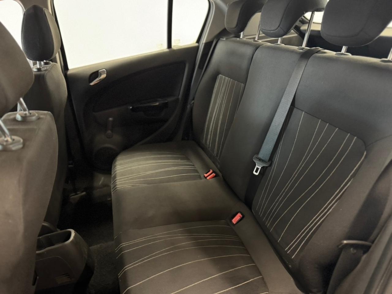 Opel Corsa 1.2 5 porte NEOPATENTATI