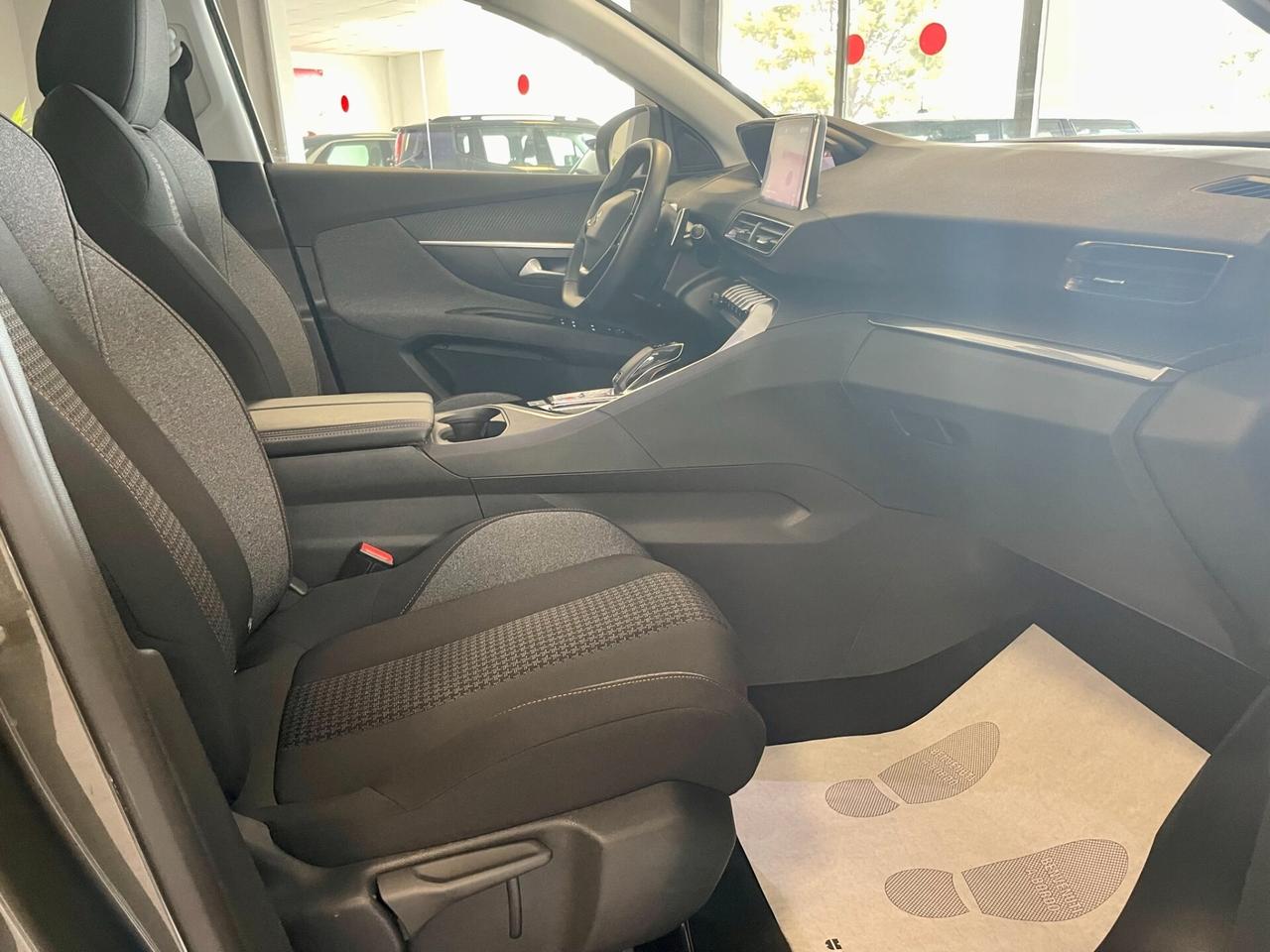 Peugeot 3008 BlueHDi 130cv EAT8 Business