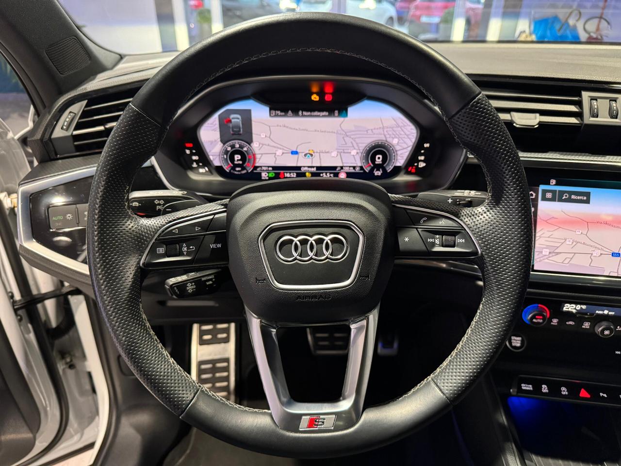 Audi Q3 SPB 40 TDI quattro S-Line Identity Black