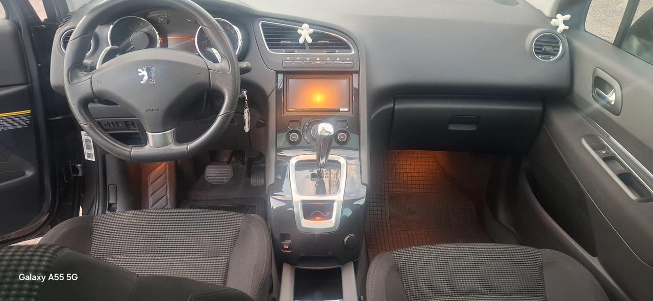 Peugeot 5008 1.6 HDi 112CV cambio robotizzato Tecno