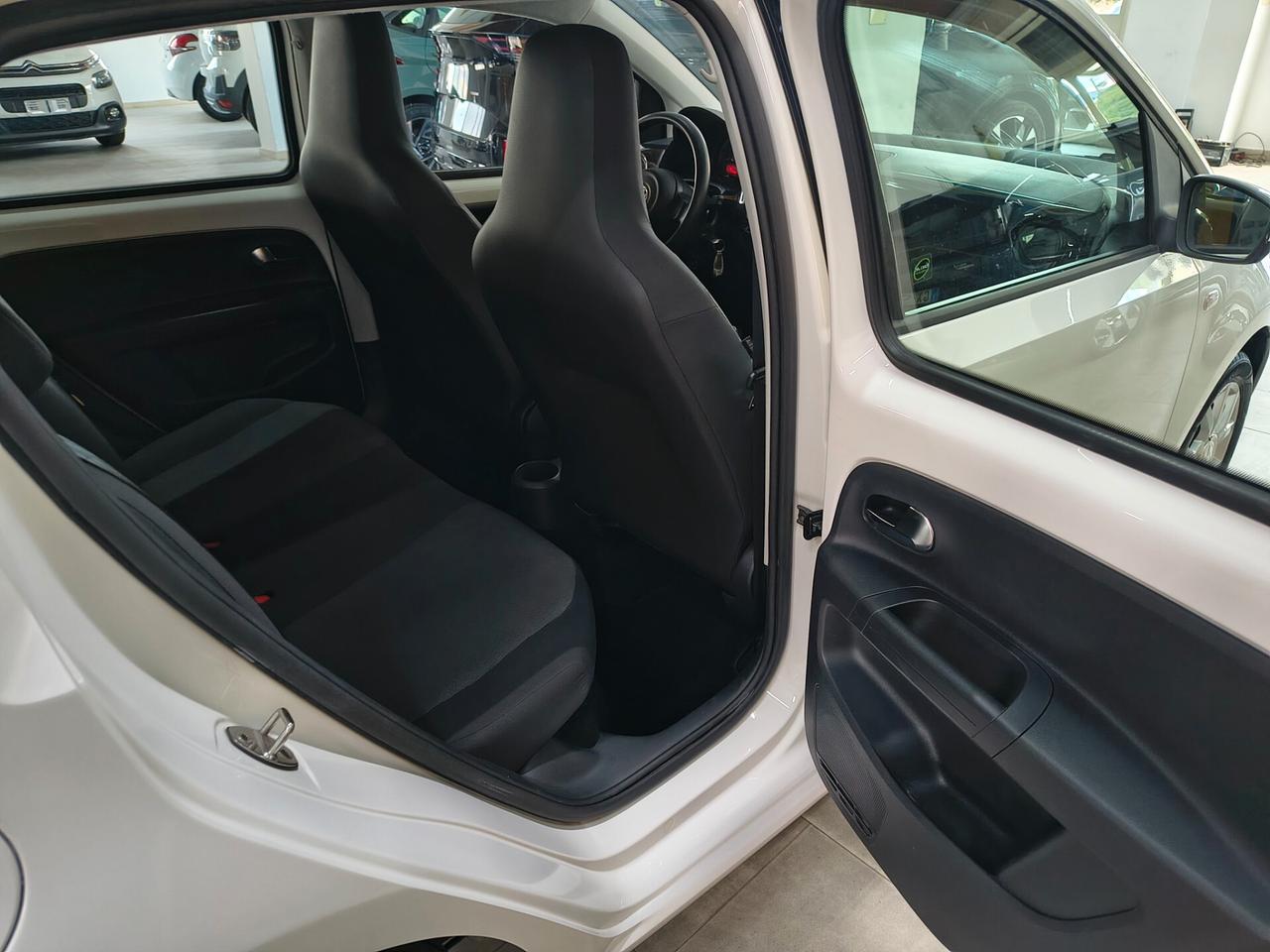 Volkswagen up! 1.0 75 CV 5p. high