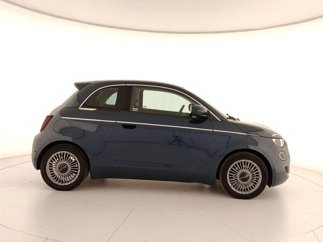 Fiat 500e Berlina 42 kWh La Prima