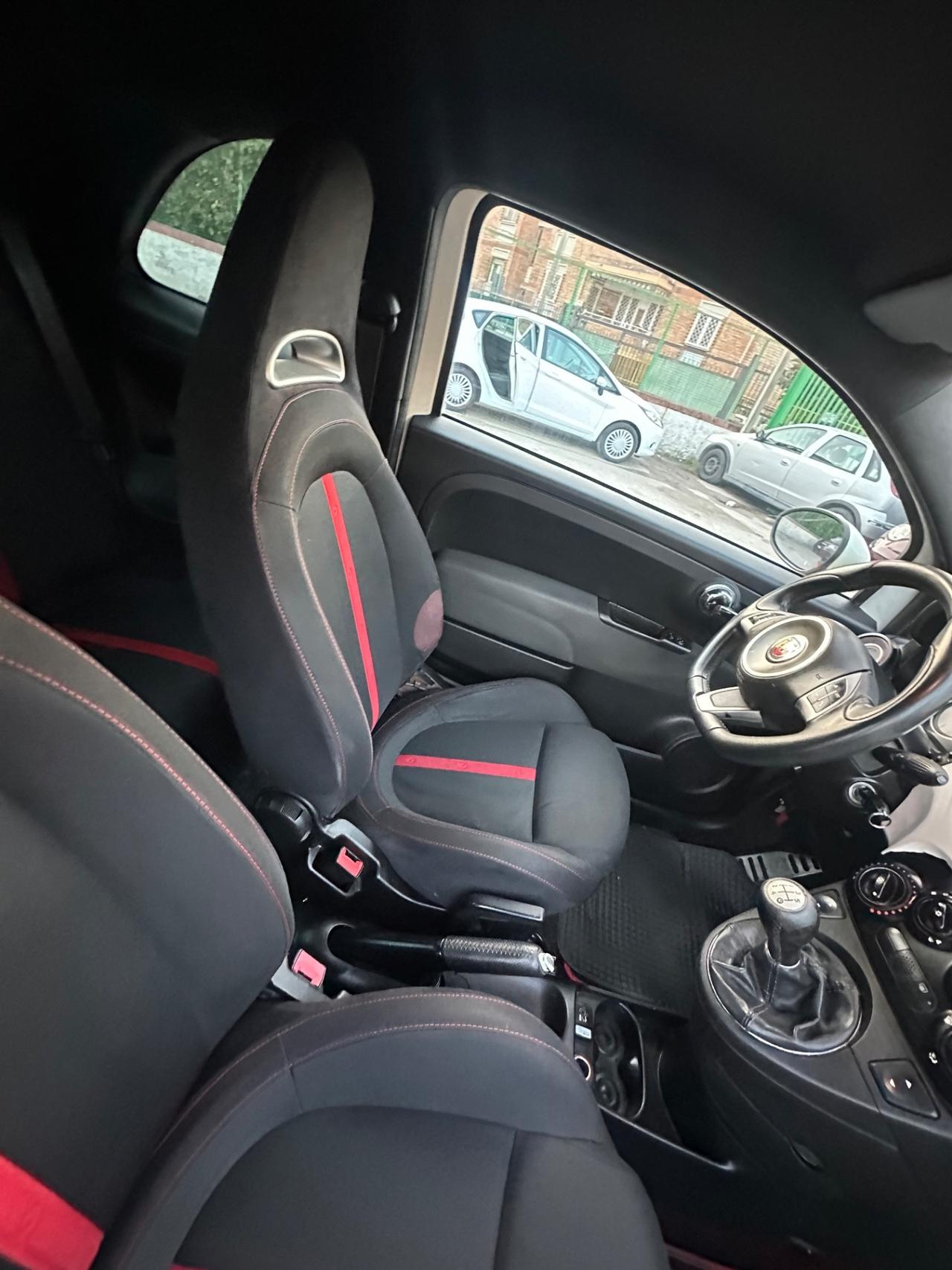 Abarth 500 C 1.4 Turbo T-Jet Custom