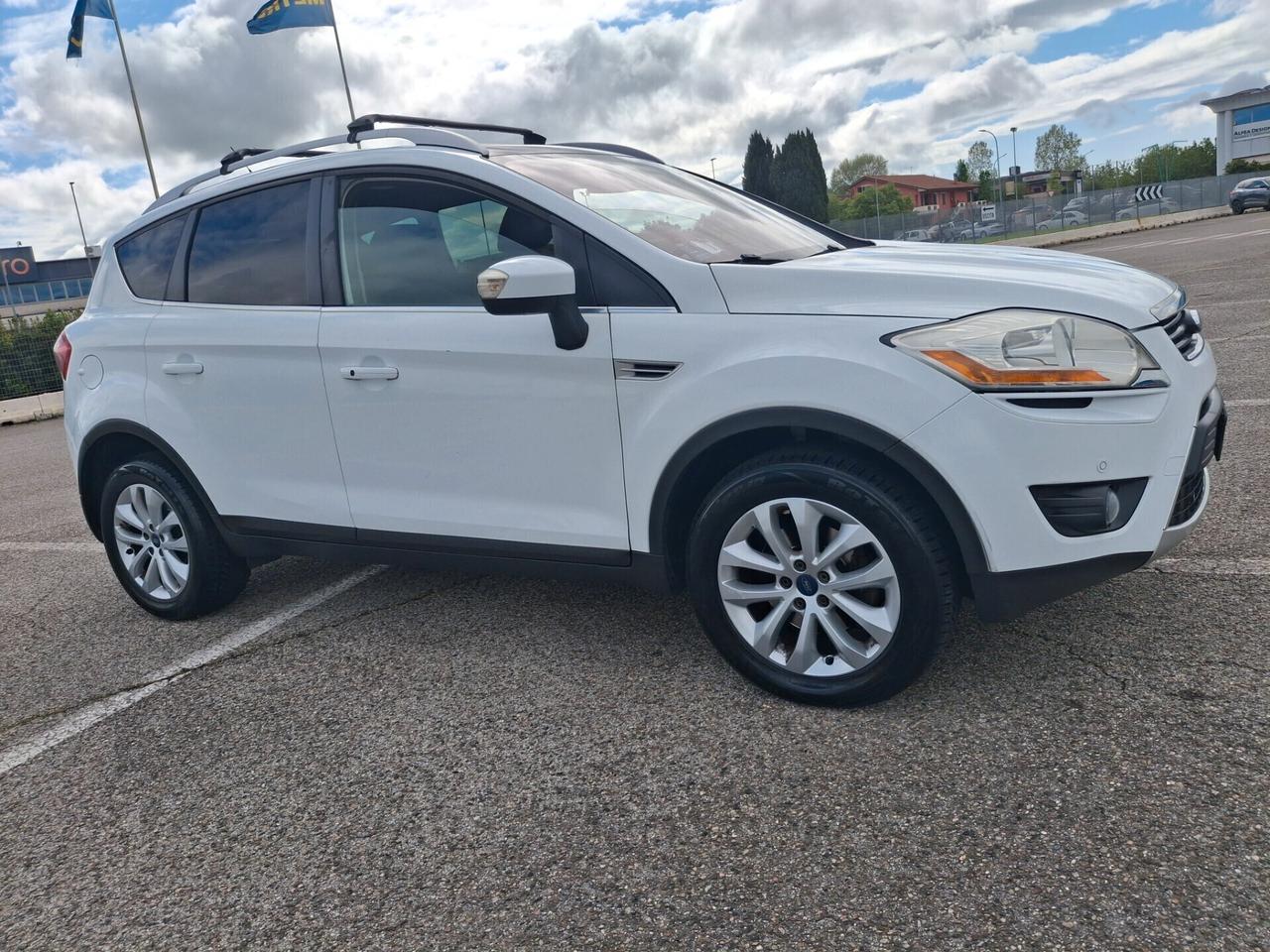 Ford Kuga 2.0 TDCi 136 CV. TITANIUM-TETTO PANORAMICO-