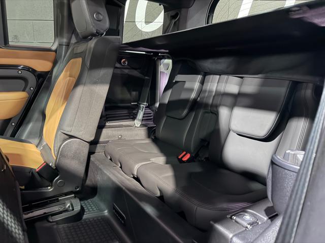 LAND ROVER Defender 3.0 LISTINO ?137000 IVA ESPOSTA 7 POSTI