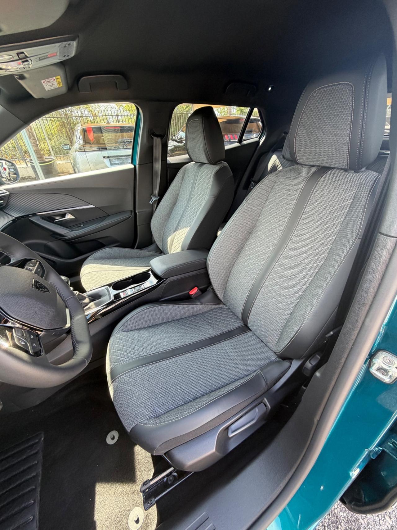 Peugeot 2008 PureTech 100 S&S Allure