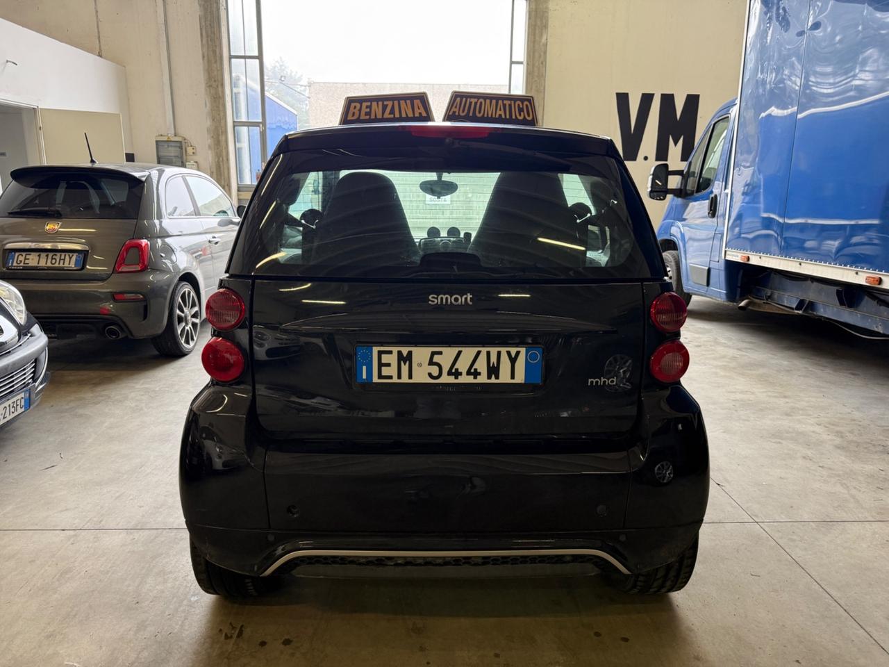Smart ForTwo 1000 52 kW MHD coupé pure
