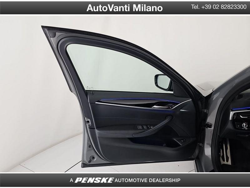 BMW Serie 5 530d Touring mhev 48V xdrive Msport auto