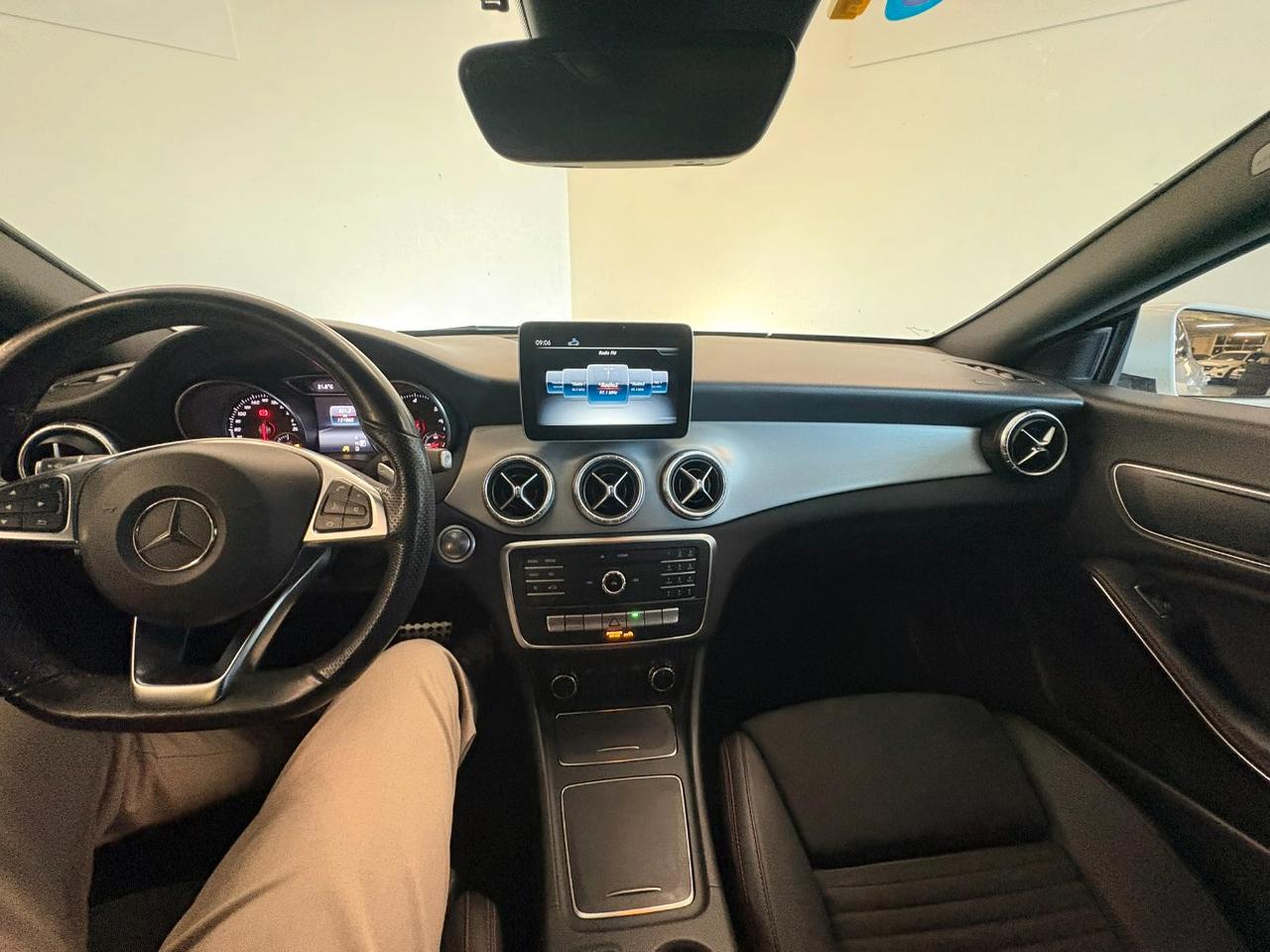 Mercedes-Benz CLA 200 d Shooting Brake Premium S.W.