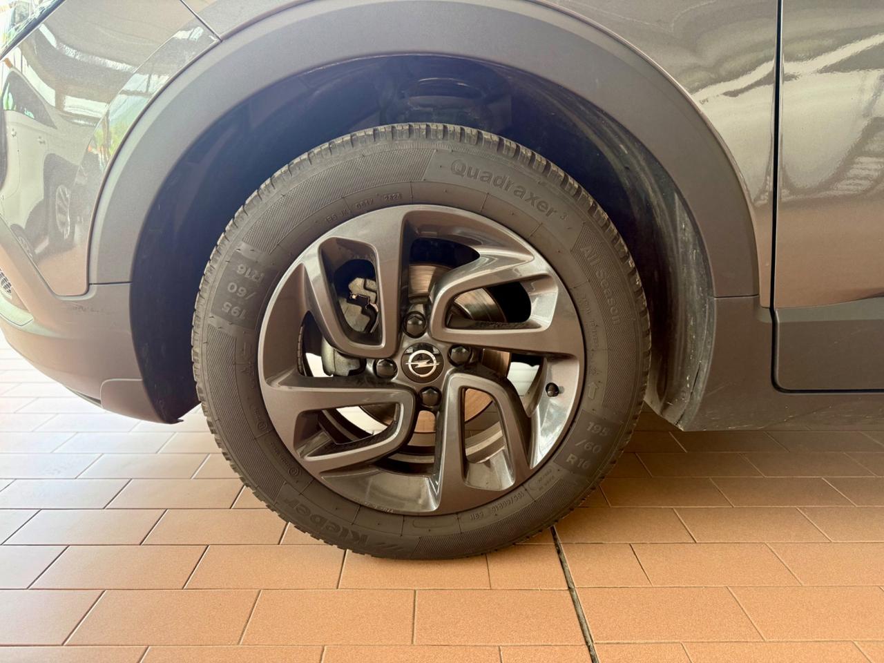 Opel Crossland X 1.2Benz 83cv E6 59.000km