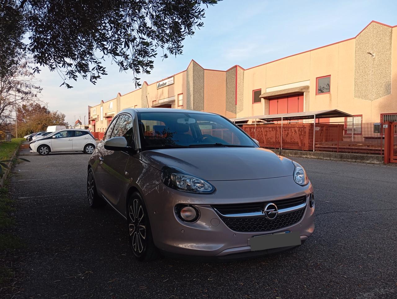 Opel Adam Rocks 1.4 87 CV valuto permute