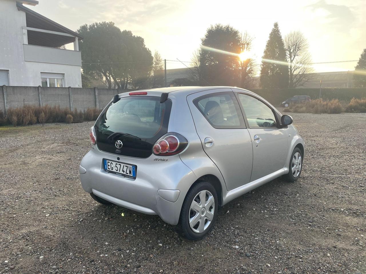 Toyota Aygo 1.0 12V VVT-i 5 porte