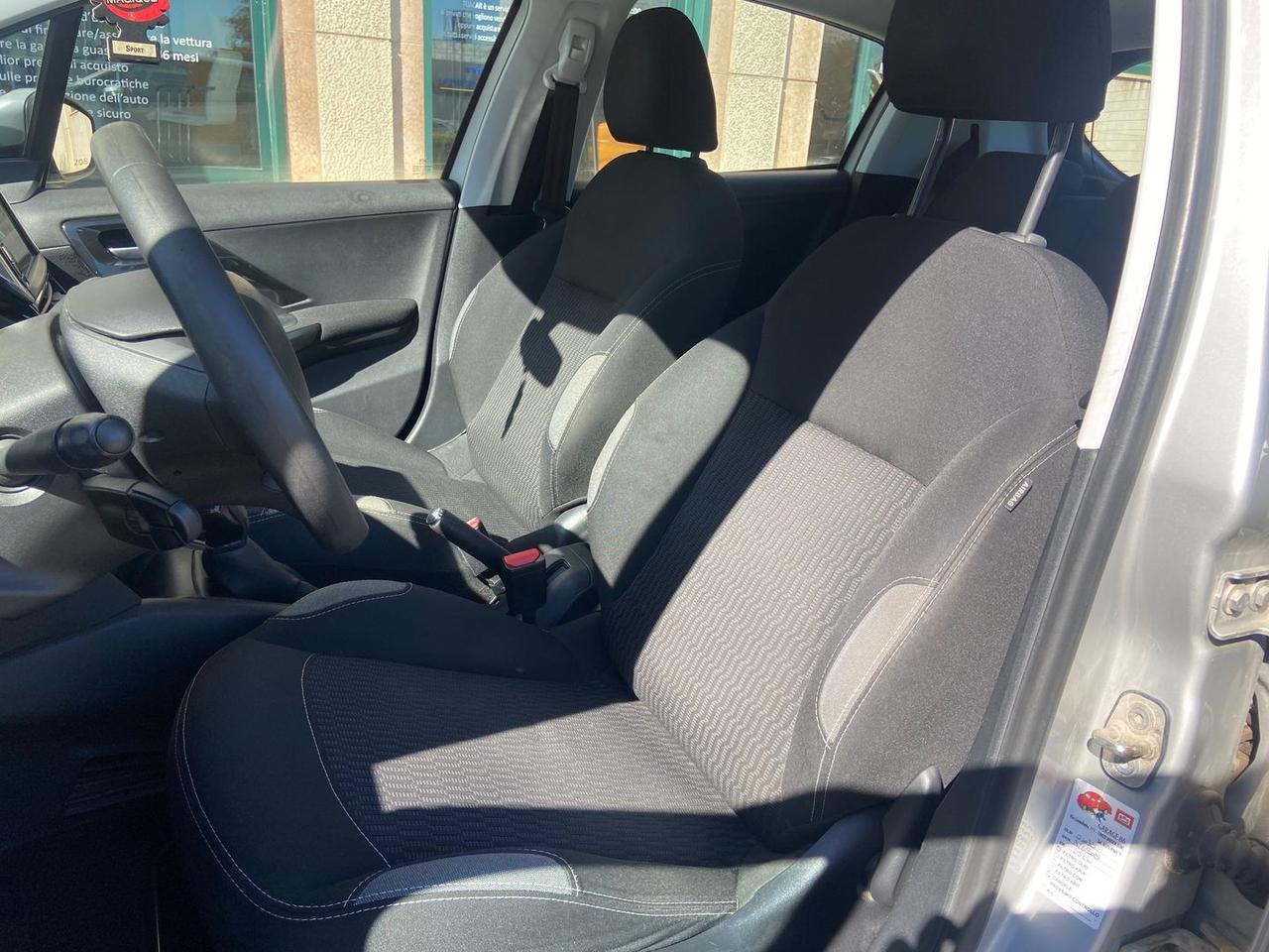 Peugeot 208 1.2 PureTech 82 Acti #6658
