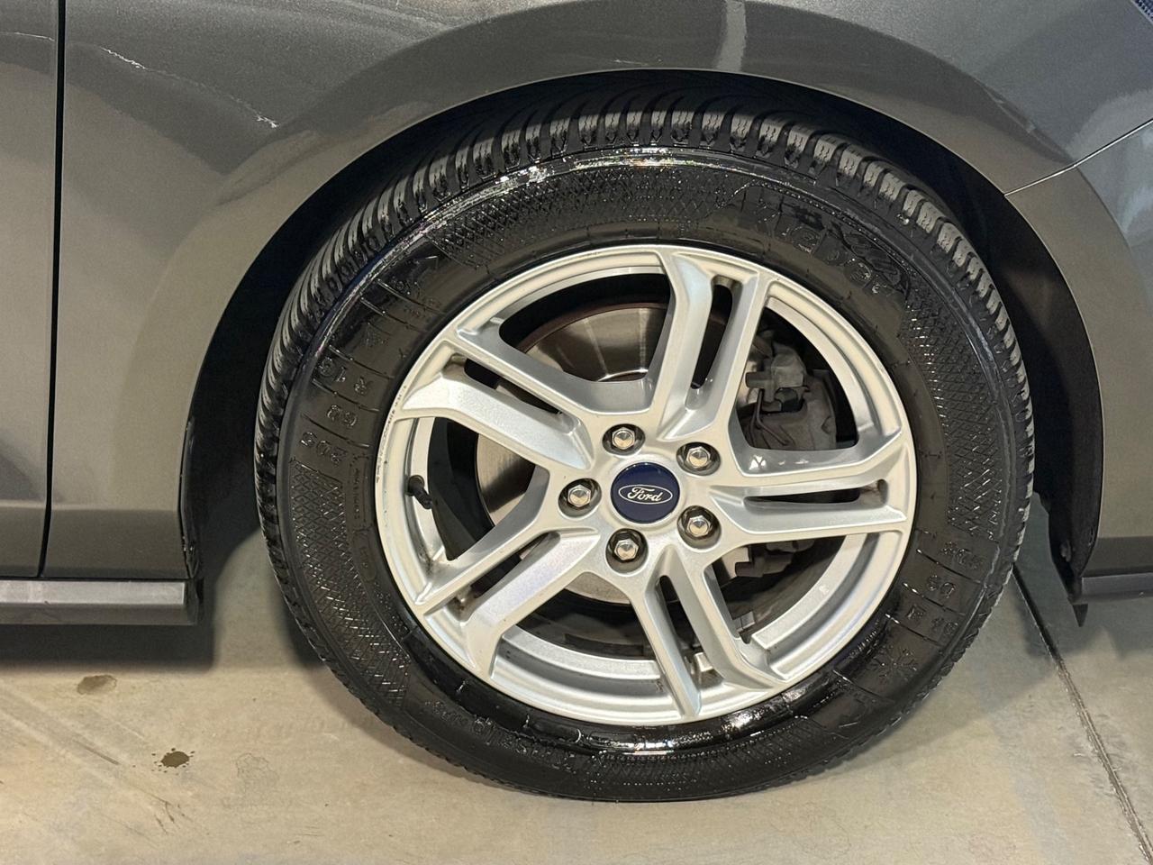 Ford Focus 1.5 Diesel 120 CV aut Berlina Titanium