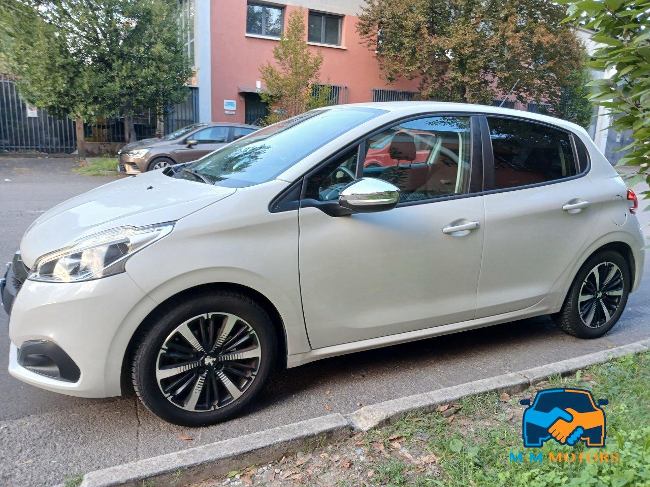 Peugeot 208 5 Porte 208 5p 1.2 puretech Signature s&s 82cv