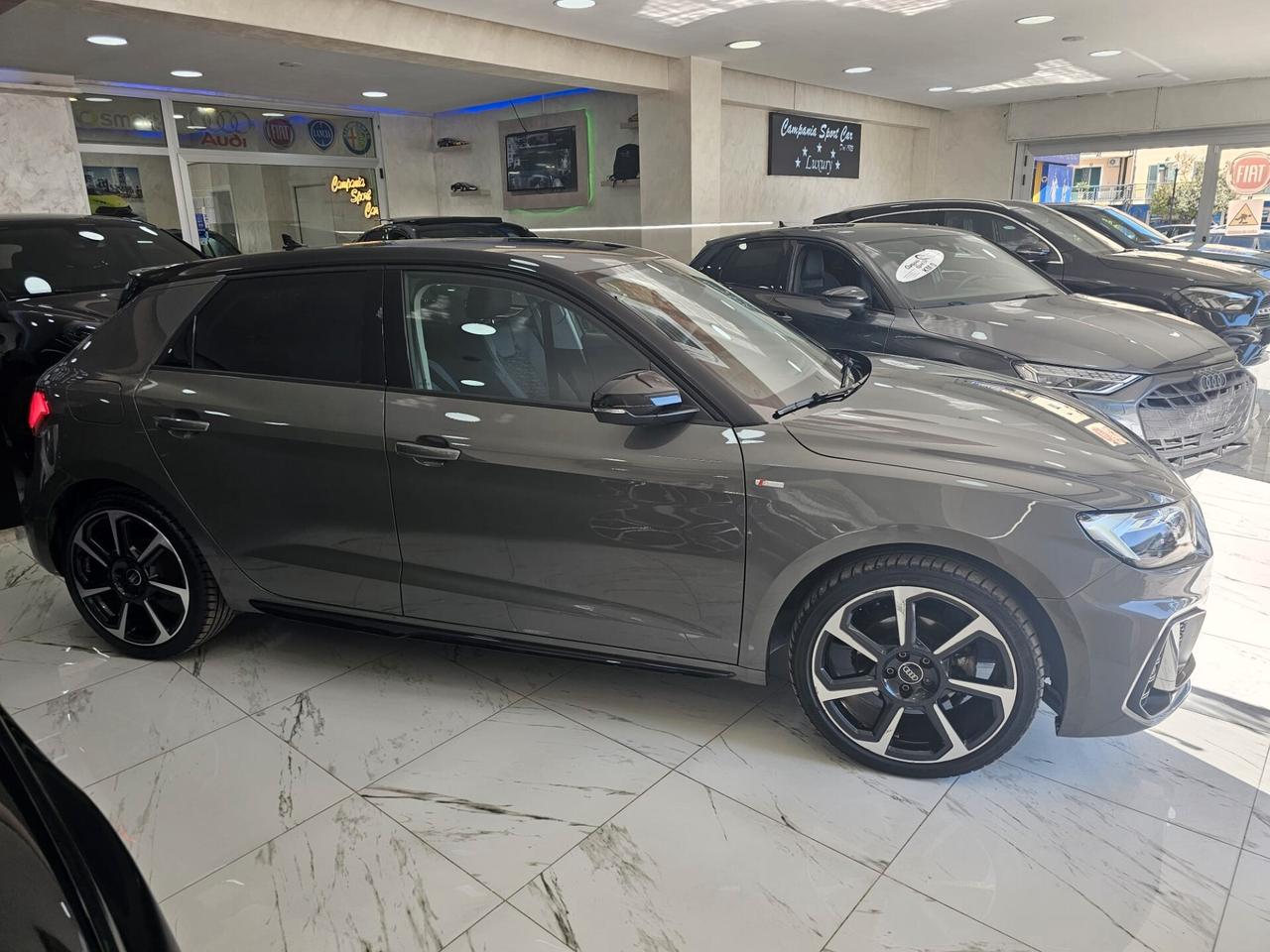 NUOVA AUDI A1 SPORTBACK S-LINE BLACK LINE 30 TFSI 116CV S-TRONIC - PACK LUCI.