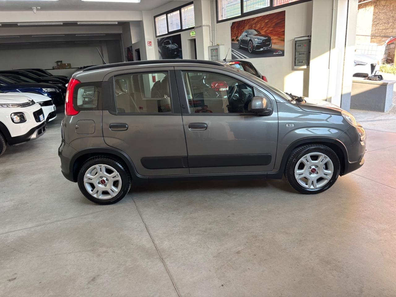 Fiat Panda 1.0 FireFly S&S Hybrid Garmin