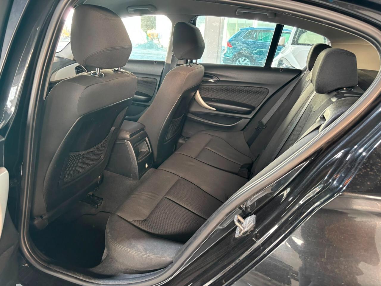 Bmw 116 116d 5p. Urban