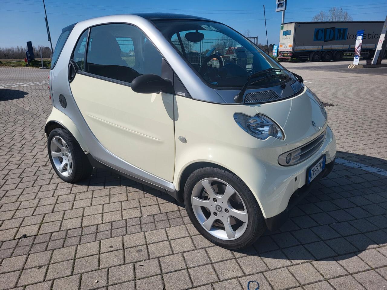 Smart ForTwo 700 coupé pure (45 kW)
