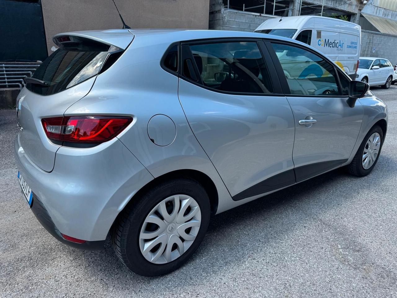 Renault Clio 1.2 75CV 5 porte Wave*EURO5B*NEOPATENTATI