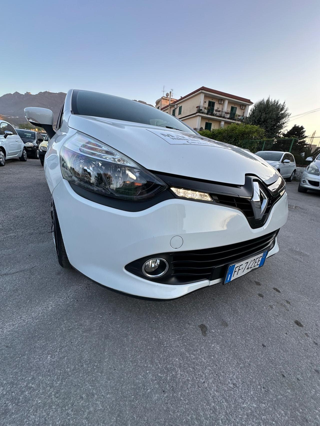 Renault Clio 1.2 75CV 5 porte Zen