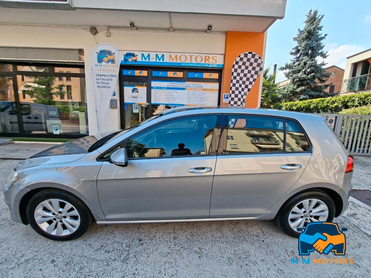 Volkswagen Golf 5 Porte Golf 5p 1.6 tdi 110cv dsg neo patentati