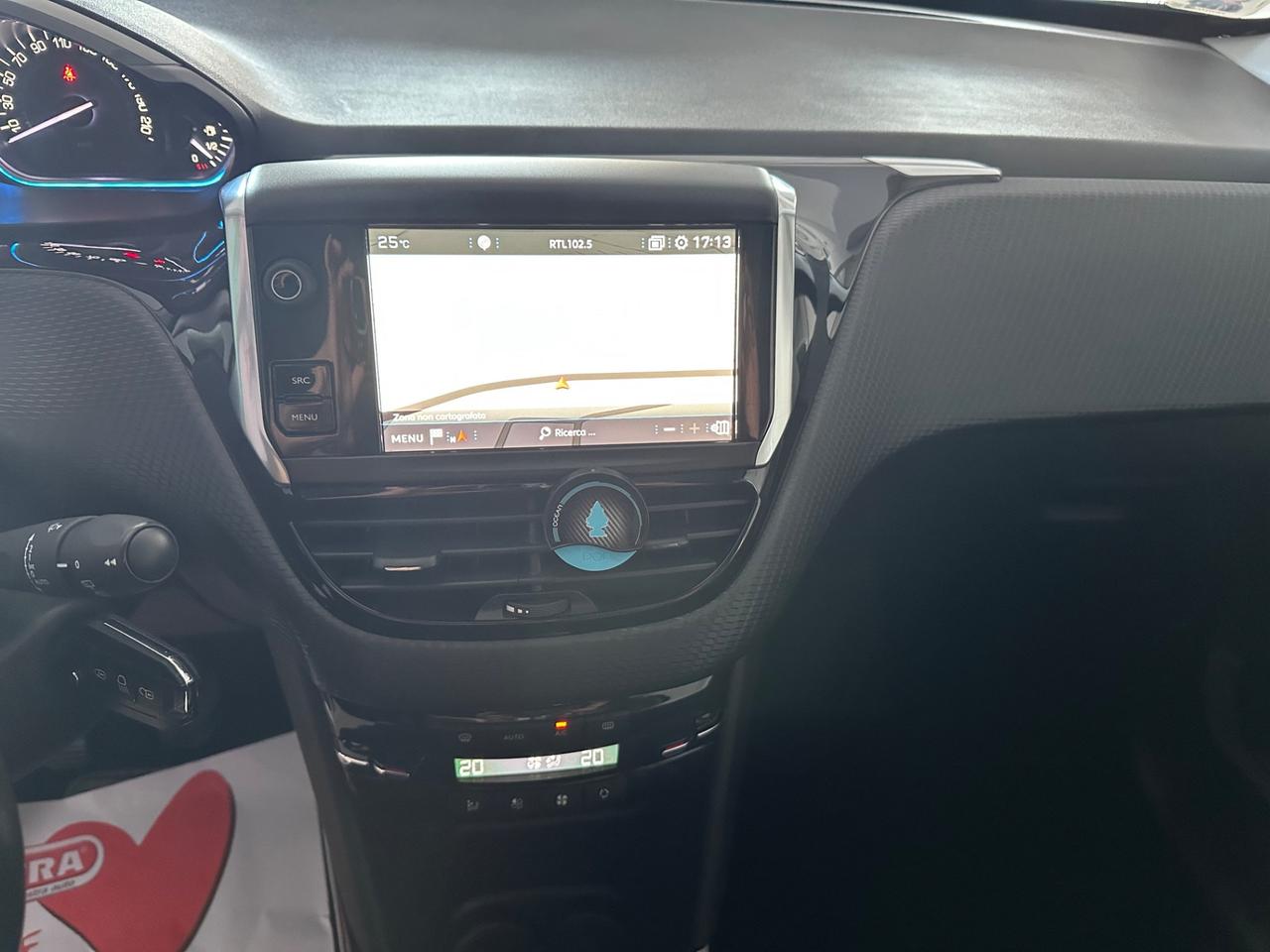 Peugeot 2008 BlueHDi 120 S&S Black Matt