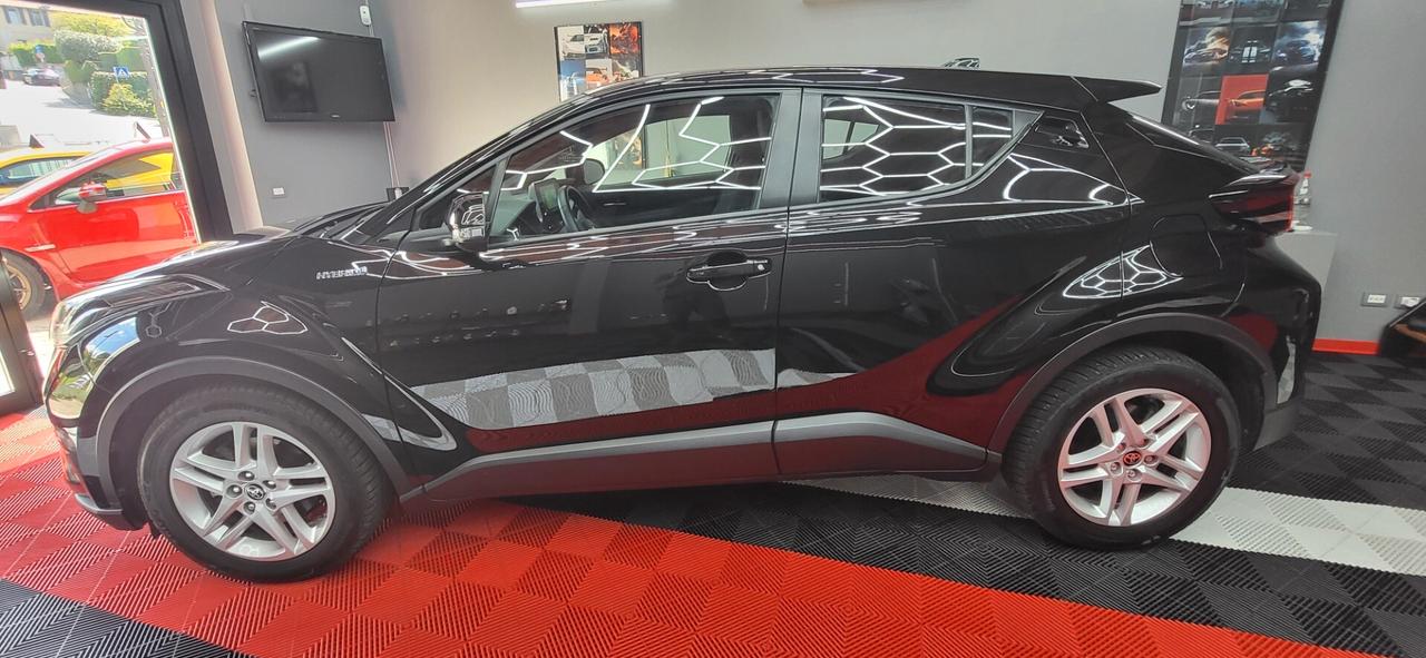 Toyota C-HR 1.8 Hybrid E-CVT Business