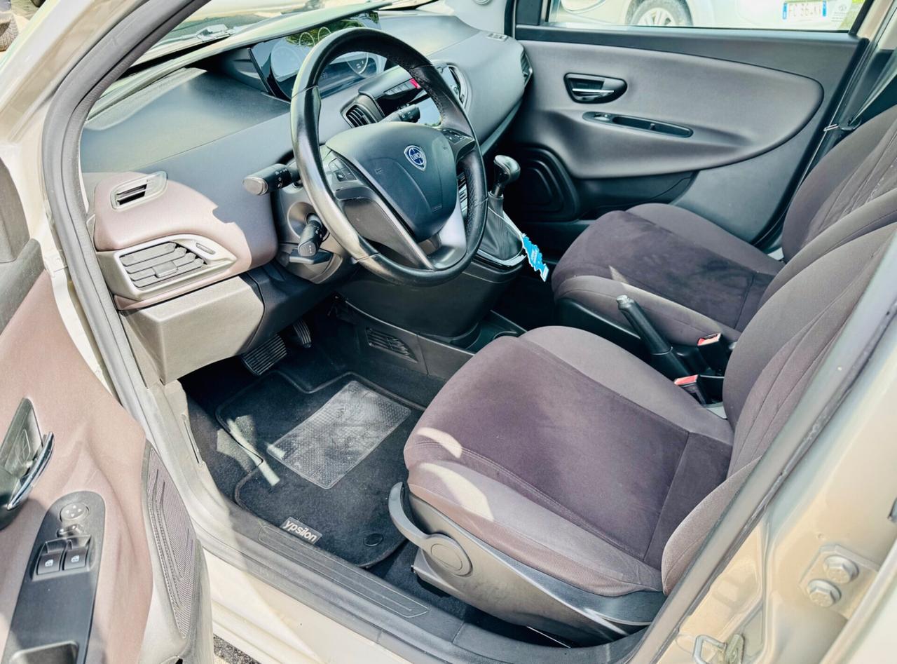 Lancia Ypsilon 0.9 TwinAir 85 CV Cambio Automatico