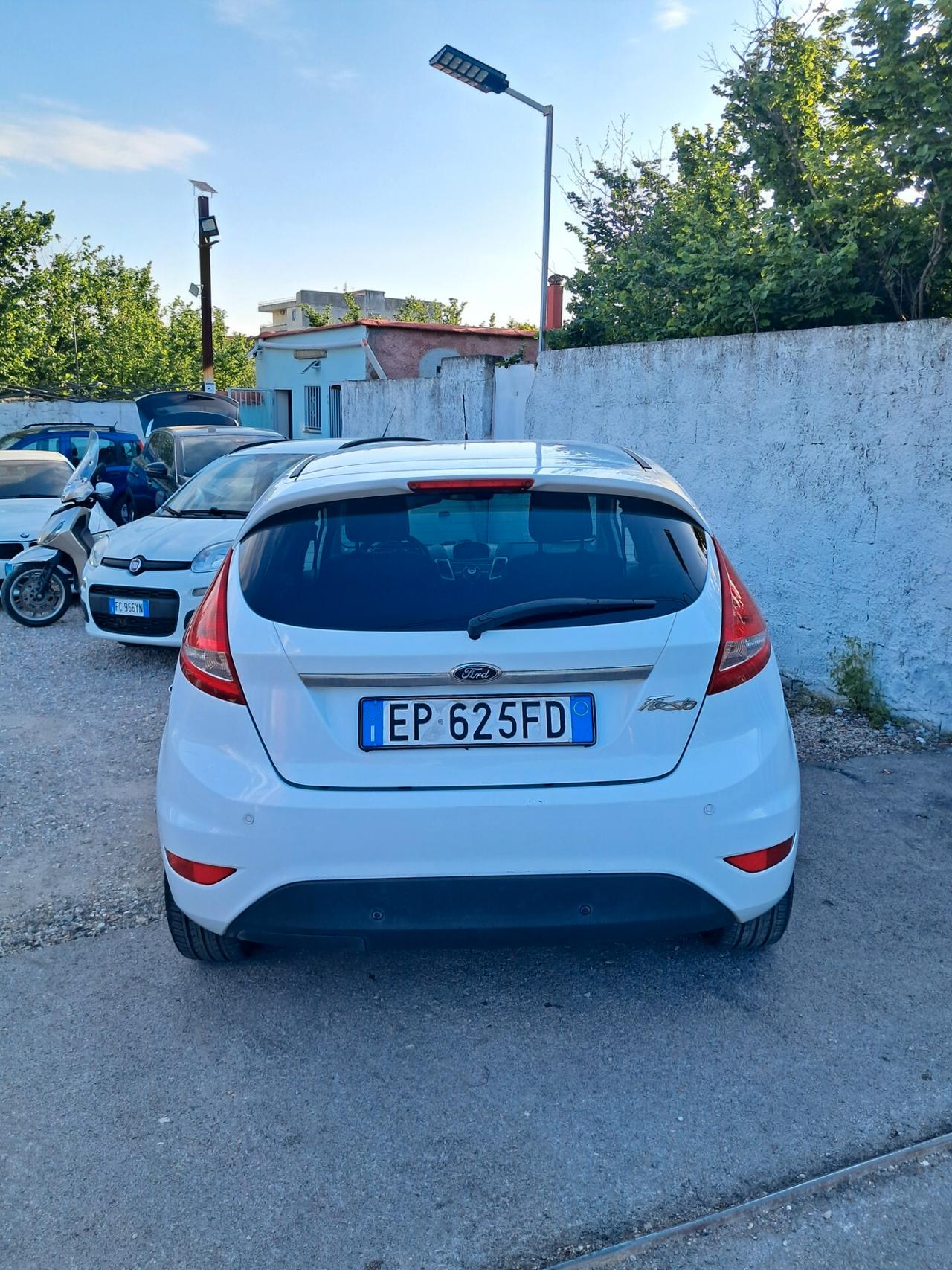 Ford Fiesta Titanium 1.4 GPL