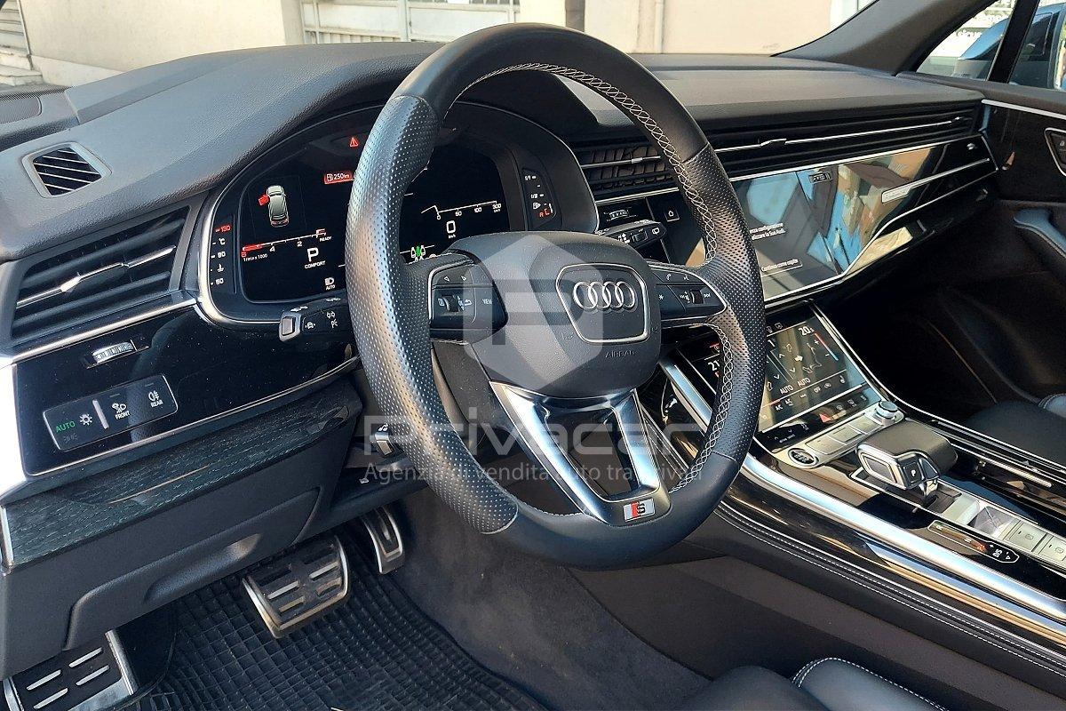 AUDI Q7 50 TDI quattro tiptronic Sport