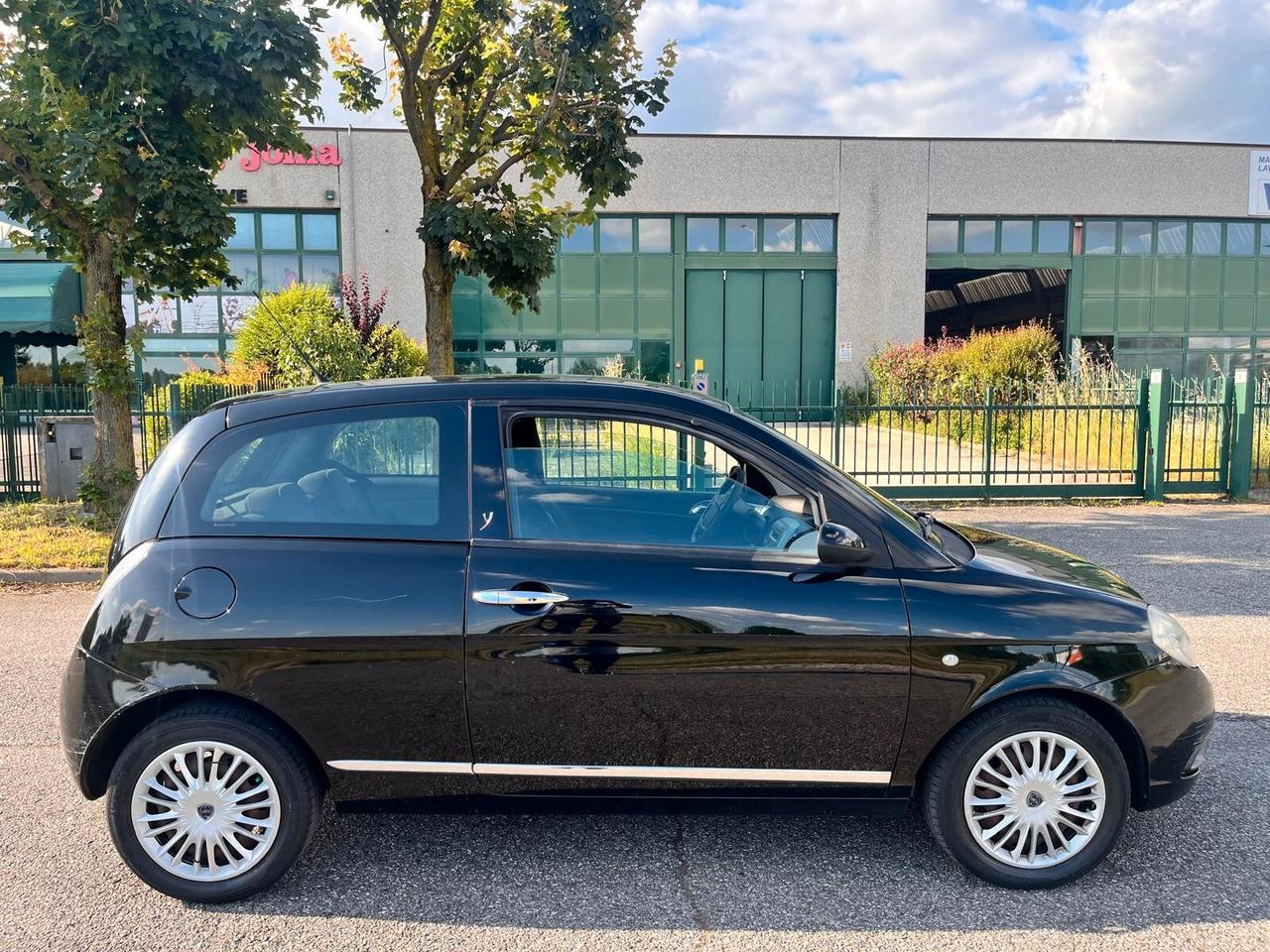 Lancia Ypsilon 1.2 Platino