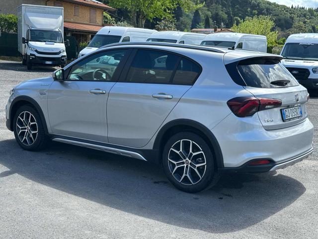 FIAT Tipo 1.5 Hybrid DCT 5 porte Cross
