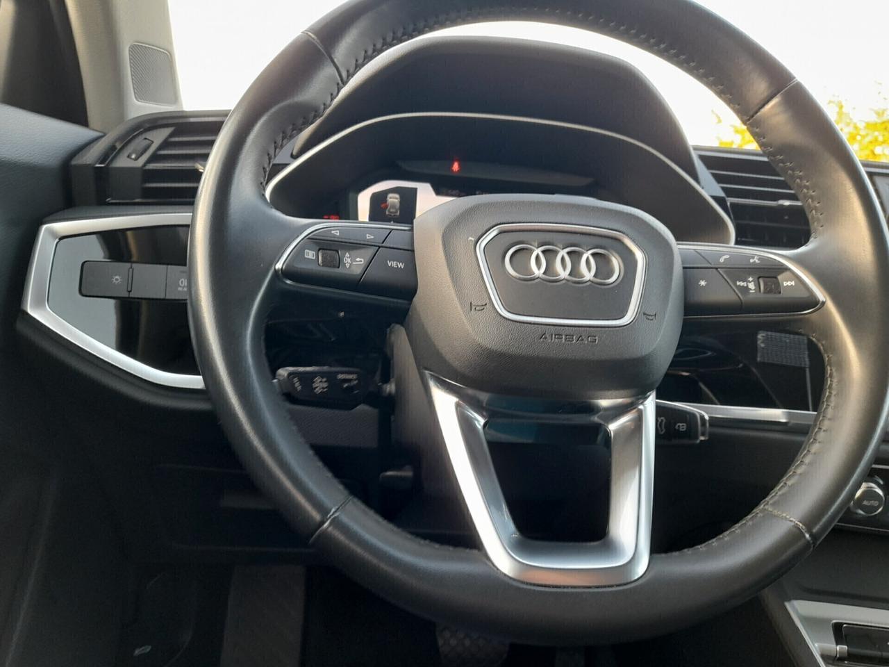Audi Q3 35 TDI S tronic Business Advanced ANN02020