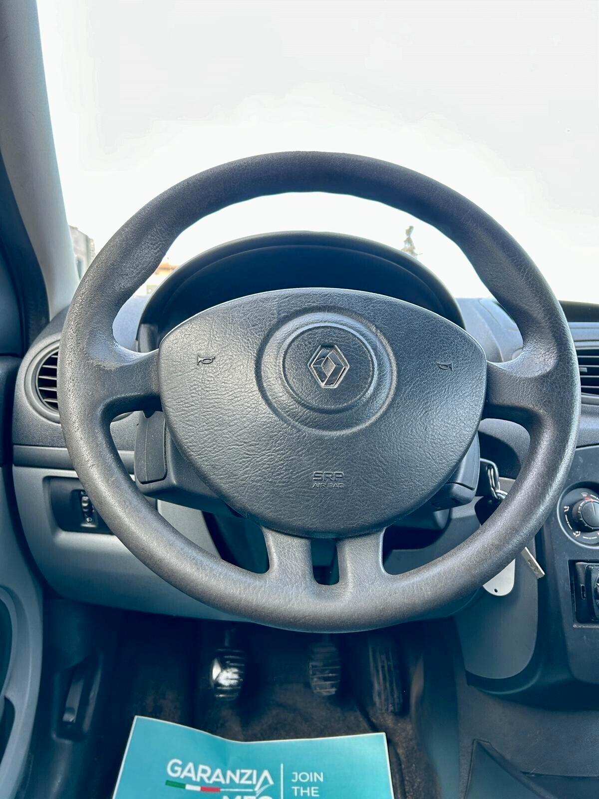 Renault Clio 1.2 16V 3 porte Dynamique - ok neopatentato