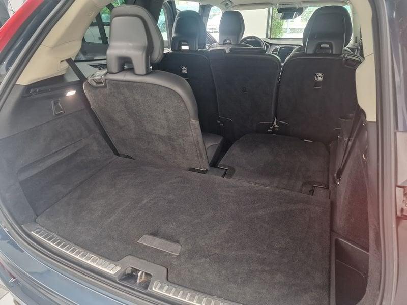 Volvo XC90 D5 AWD Geartronic 7 posti Momentum Euro 6 D-Temp