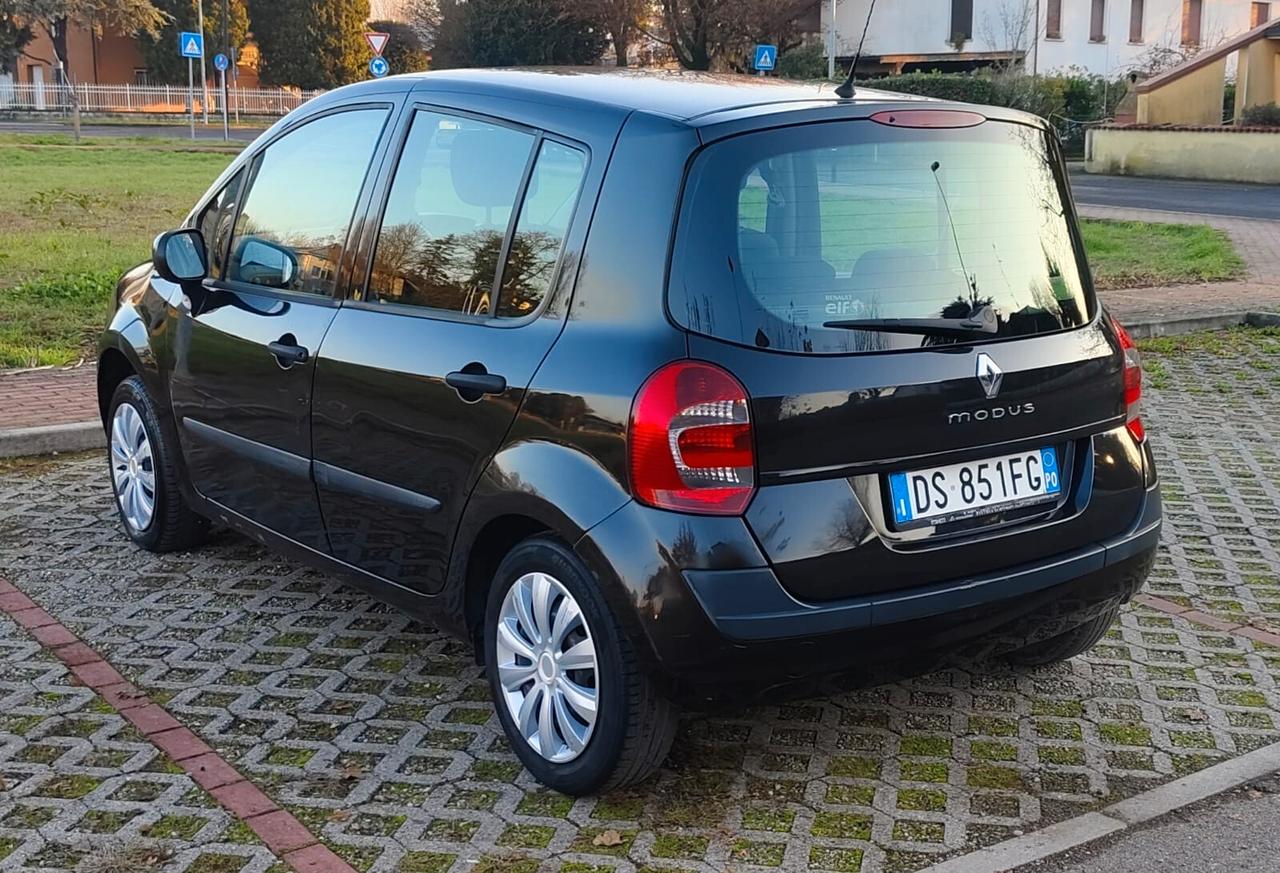 Renault Modus Grand 1.2 16V Dynamique