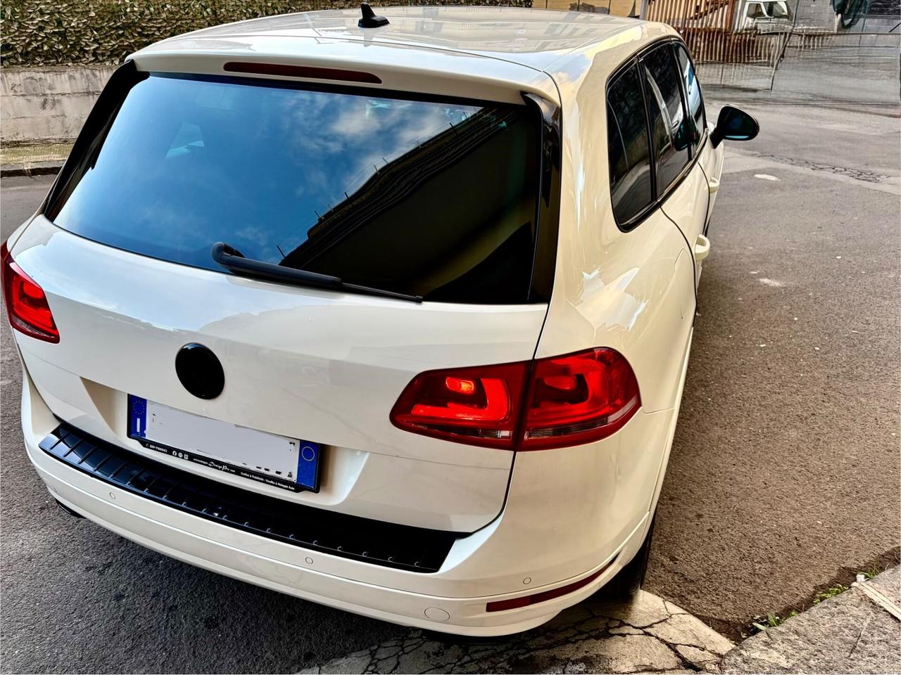 Volkswagen Touareg 3.0 TDI R-Line 245CV bluemotion