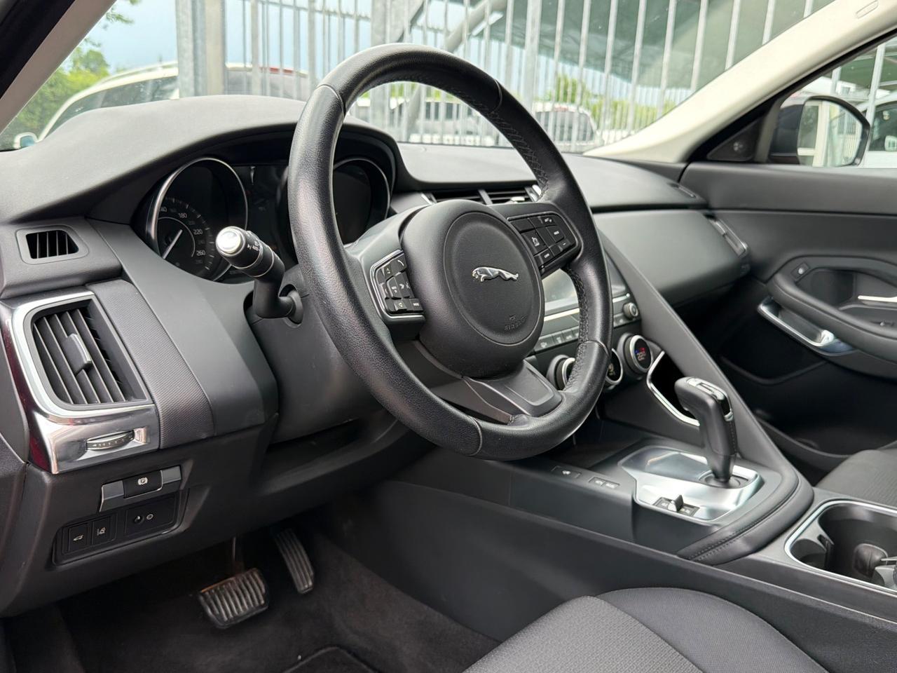 Jaguar E-Pace 2.0 249 CV AWD aut. R-Dynamic HSE