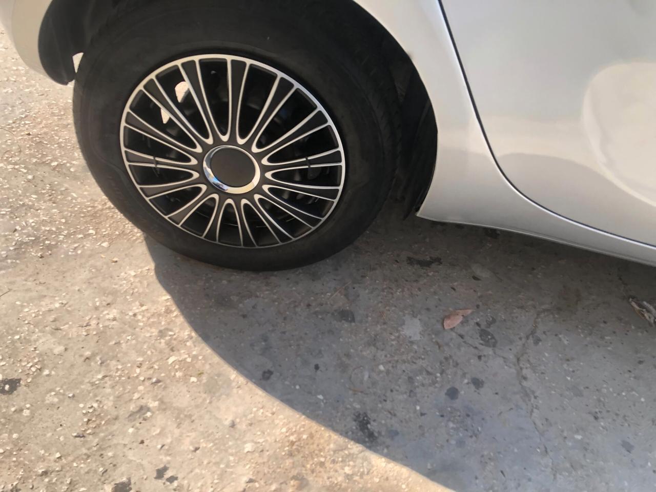 Lancia Ypsilon 1.2 69 CV 5 porte GPL