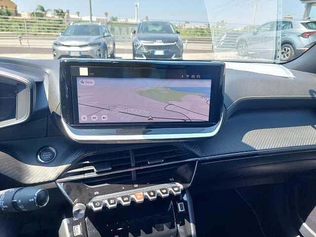 Peugeot 2008 motore elettrico 156CV GT KM0