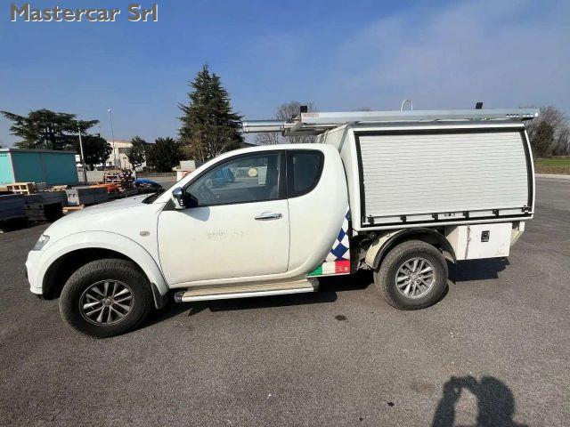 MITSUBISHI L200 d.cab 2.5 di-d Intense - EV278XG