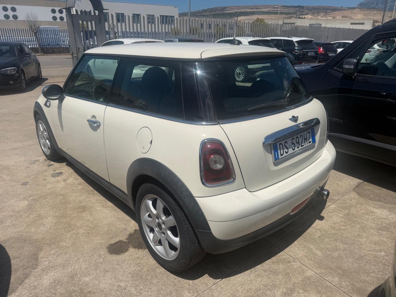 Mini 1.4 16V One Chili