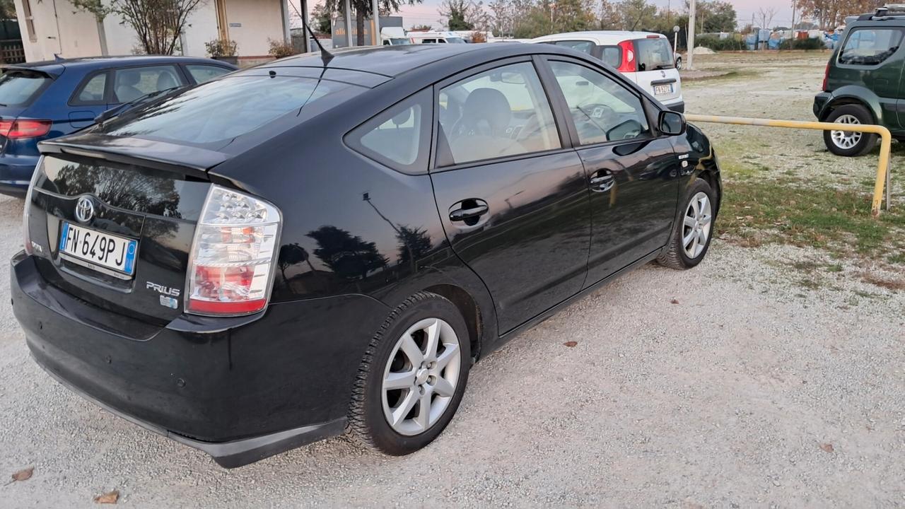 Toyota Prius 1.5i 16V x Commercianti