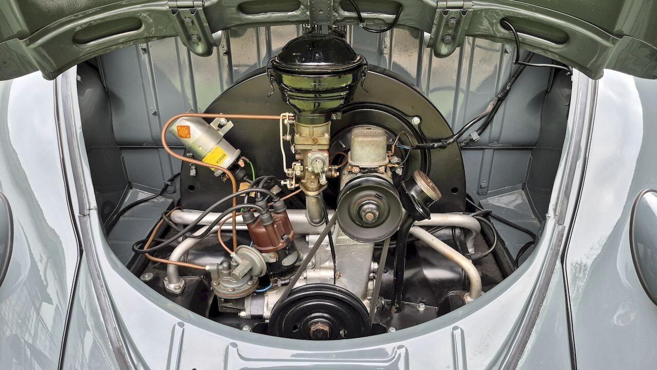 Volkswagen Maggiolino “Ovalino“ Standard Ragtop Sunroof - 1957