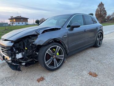 Porsche Cayenne 3.0 V6 E-Hybrid