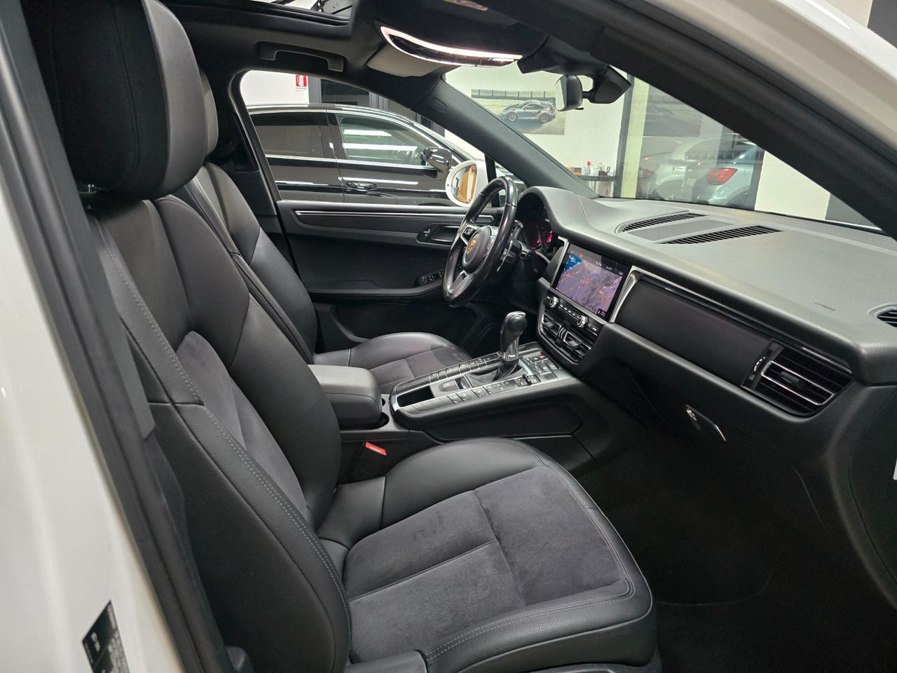 Porsche Macan 2.0 (Tetto-cerchi 21)