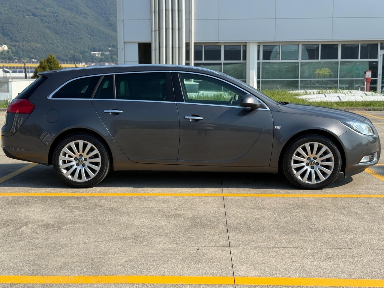 Opel Insignia 2.0 CDTI Sports Tourer Cosmo OK NEOPATENTATI