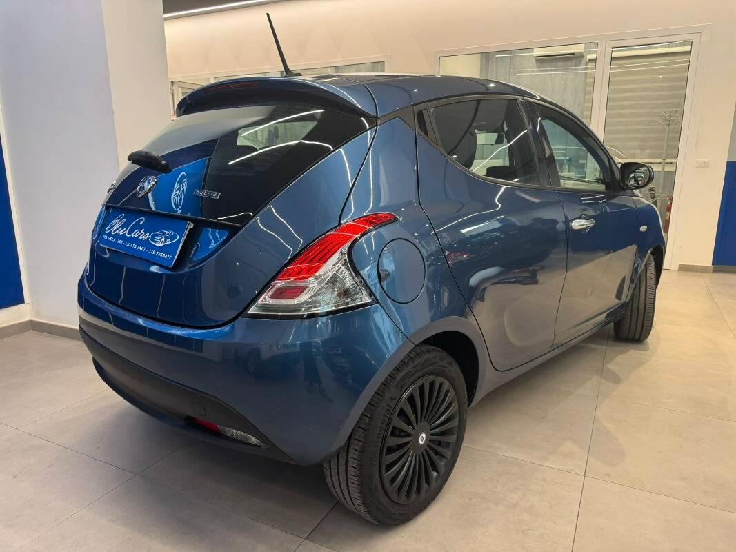 Lancia Ypsilon III 1.0 firefly hybrid Silver s&s 70cv